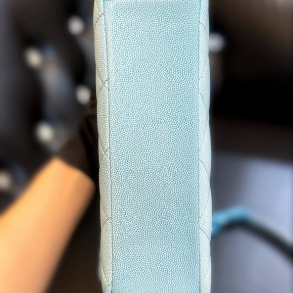 CHANEL My Everything Gradient Blue Ombre Shaded Quilted Caviar Medium Flap Bag - Picture 7 of 16